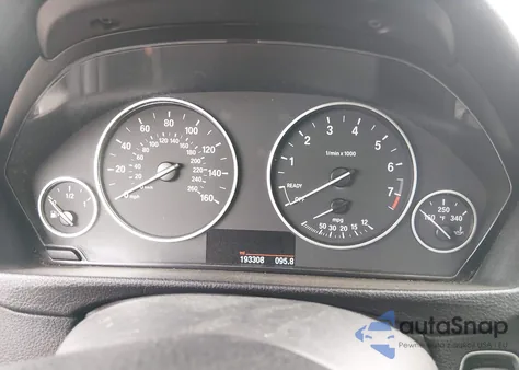 2018 BMW 320I z USA, uszkodzony, nr VIN WBA8E1G55JNU90433